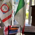 Molto Benissimo *